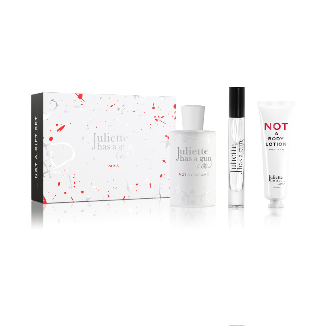 Not a gift set – Juliette has a gun